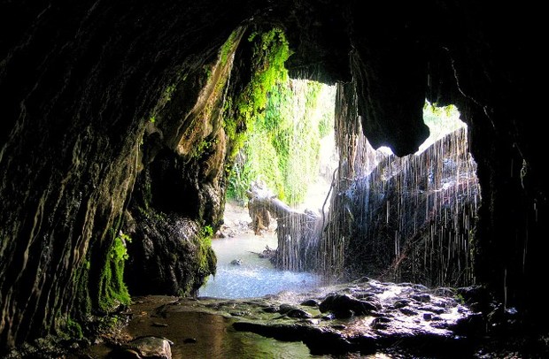 آبشار تنگ خشک سمیرم در فهرست میراث طبیعی ملی ثبت شد