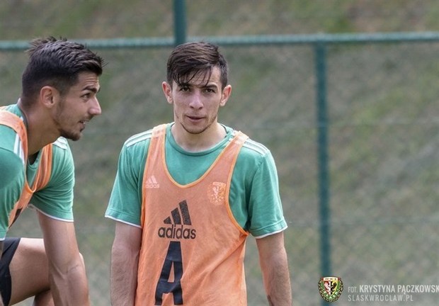 احمدزاده مشکلی برای همراهی پرسپولیس ندارد
