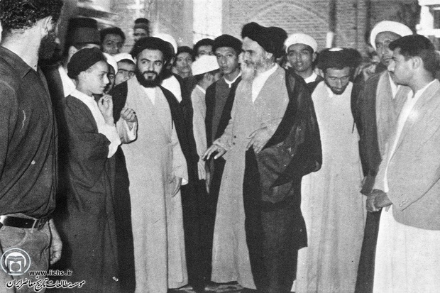 Memoirs: Imam used no cooling devices even during scorching summer heat in Najaf