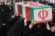 پیکر مطهر مادر شهیدان احمدی تبار در قم تشییع و به خاک سپرده شد
