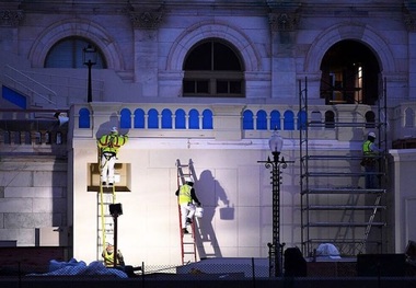 تدارک شبانه روزی برای مراسم تحلیف ترامپ

