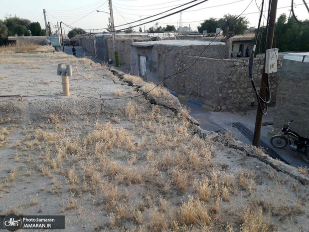 اعطای وام ۵۰ میلیونی و ساخت اتاقک‌های ۱۲ متری برای زلزله‌زدگان