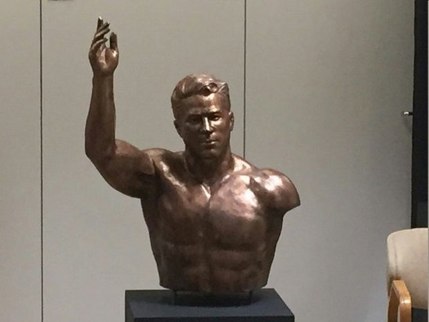 از تندیس تختی در آمریکا رونمایی شد+ عکس