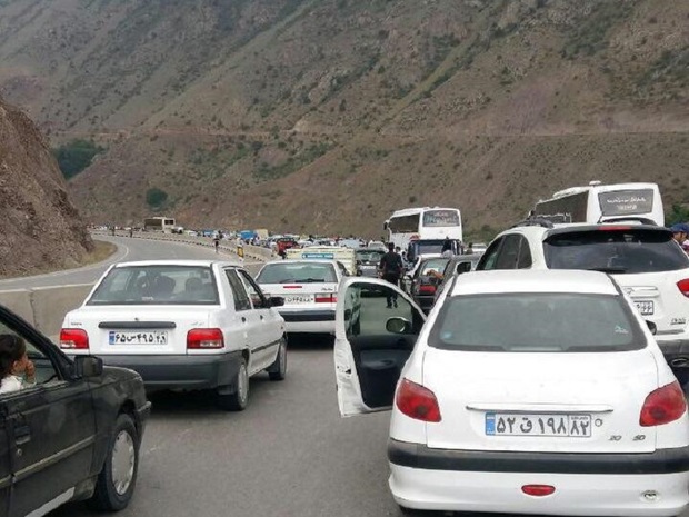 ترافیک ، مسافران را در جاده های مازندران زمین گیر کرد