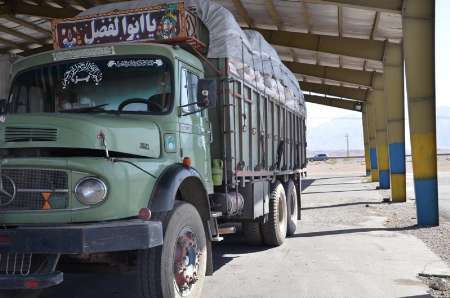 دستگیری قاضی قلابی   توقیف کامیون حامل 23 تن برنج قاچاق در یزد