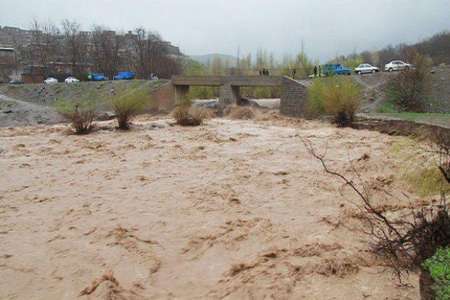 هواشناسی: مسافران از توقف کنار رودخانه و مسیل ها خودداری کنند