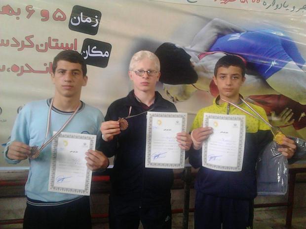 کردستان الف قهرمان مسابقات کشتی فرنگی نوجوانان روستایی کشور شد