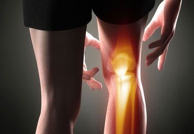 چگونه عقب رفتگی‌های زانو را درمان کنیم؟
