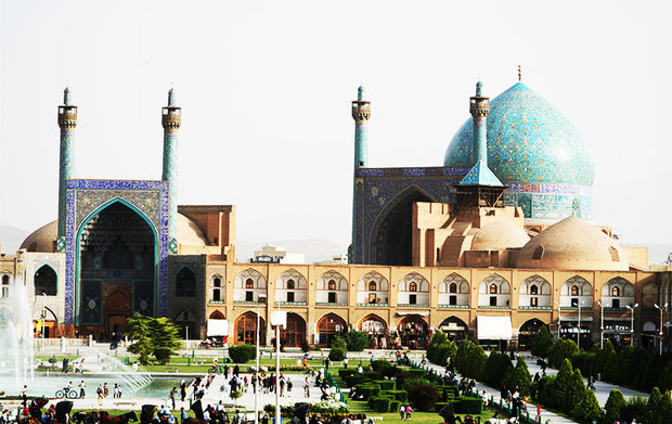 عملیات نقشه برداری میدان امام اصفهان انجام شد