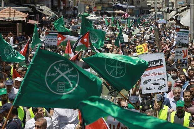 پیام اخوان المسلمین به رهبر معظم انقلاب: ما حمایت کامل خود را از جمهوری اسلامی در مقابله با تجاوز اسرائیل اعلام می‌کنیم