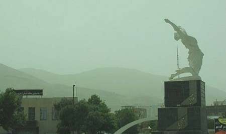 موجی از گرد و غبار وارد آسمان کردستان شد   کاهش دید افقی