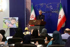 سخنگوی وزارت امور خارجه: تا الآن برنامه‌ای برای‌ دور بعدی مذاکرات نداریم/ ما برای‌ تأمین منافع ملی ایران قائل به ضرب‌الاجل و اولتیماتوم نیستیم/ اعتمادی بین ایران و آمریکا وجود ندارد/ هیچ وقت بحث انتقال اورانیوم غنی شده به عنوان‌ گزینه ما مطرح نبوده است