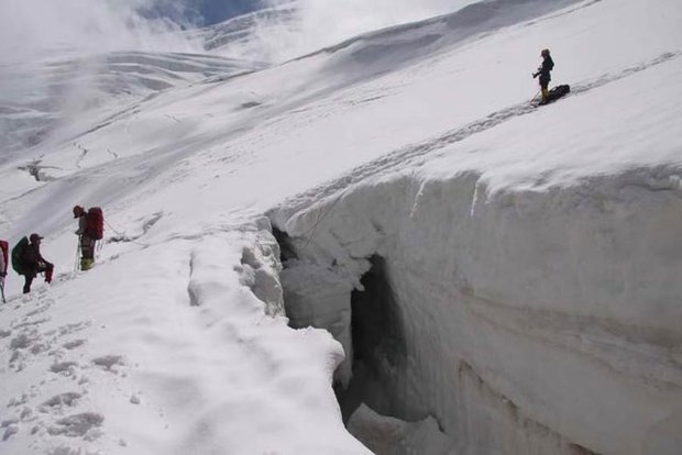 ارتفاع یخچال های دائمی زردکوه 6 متر افزایش یافت