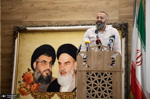 مراسم رونمایی از مستند «زیر سایه ام کامل» شب