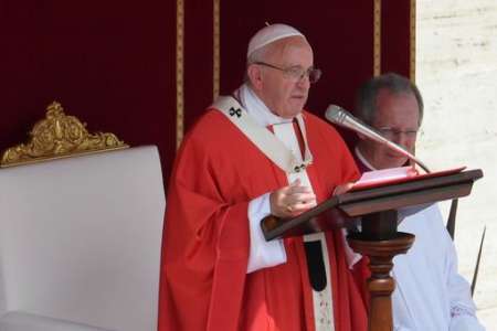 پاپ: روح القدس جراحت جنگ و تروریسم را التیام بخشد