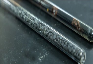 شیشه‌ای که خودش ترمیم می‌شود
