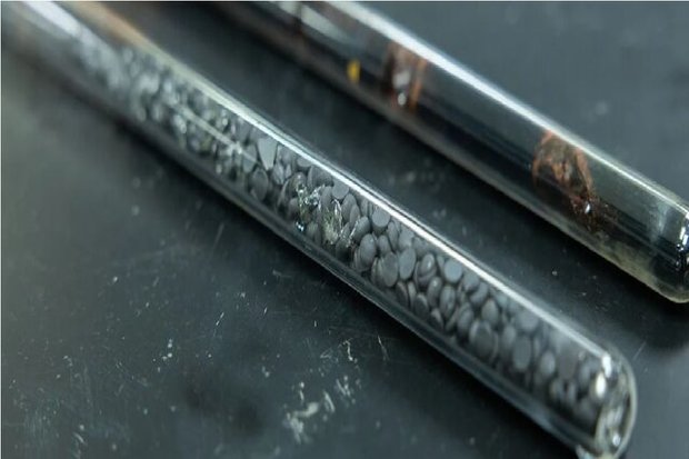 شیشه‌ای که خودش ترمیم می‌شود
