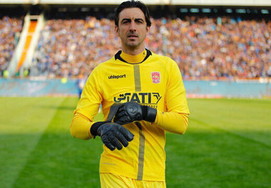 واکنش مهدی رحمتی به چالش کتاب‌خوانی طارمی/ عکس