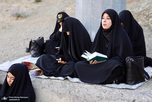 مراسم دعاى عرفه در کهف الشهدا