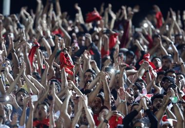 حرف های مدیر و ۲ بازیکن الدحیل پس از پیروزی مقابل استقلال
