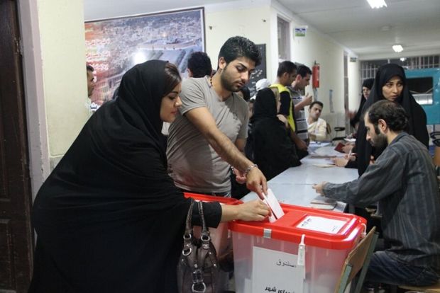 رای گیری در یک هزار و ۲۳۴ شعبه کردستان آغاز شد