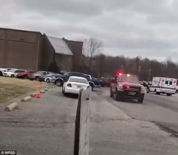 نخستین حمله مرگبار در آمریکا در سال جدید/ تیراندازی در دبیرستانی در کنتاکی