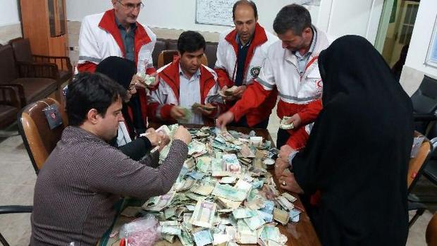 هلال احمر زنجان بیش از یک میلیارد ریال برای زلزله زدگان جمع آوری کرد