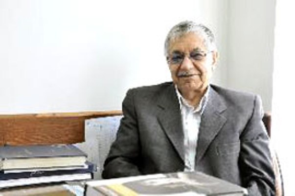 تشییع پیکر استاد پیشکسوت ادبیات فارسی دانشگاه فردوسی در مشهد