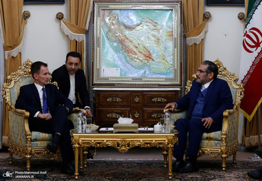 شمخانی: اتحادیه اروپا باید نه بخاطر برجام بلکه بخاطر دفاع از هویت و استقلال خودش جلوی زیاد خواهی های آمریکا را بگیرد