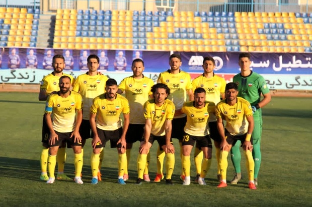 سپاهان به دنبال جذب یک دروازه بان