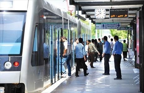 پرداخت ١.۵ میلیارد تومان یارانه به قطار شهری مشهد