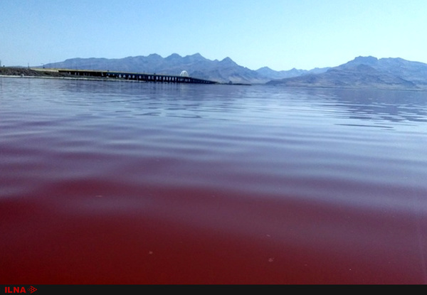 افزایش تراز آب دریاچه ارومیه نسبت به سال گذشته  دریاچه به احیا نزدیک می‌شود