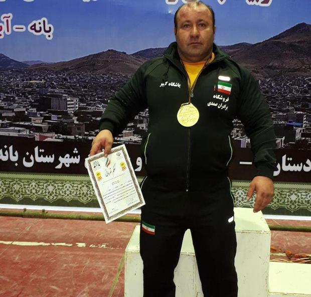ورزشکار آستارایی قهرمان مسابقات پرس سینه کشور شد