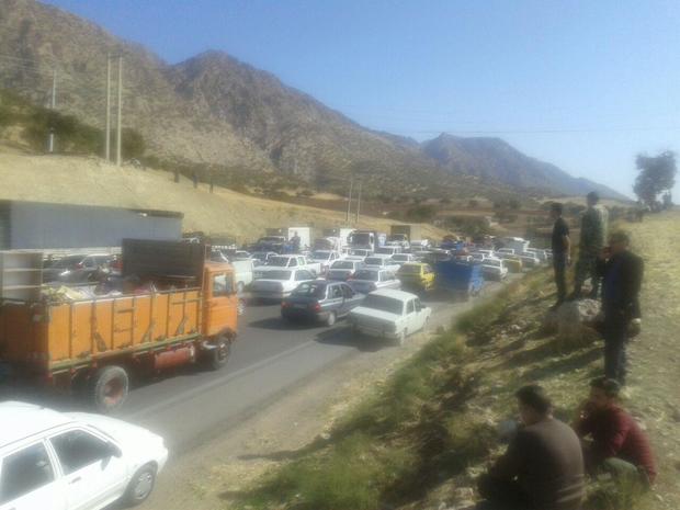 معاون اجتماعی نیروی انتظامی کرمانشاه: با خودروهای شخصی به مناطق زلزله زده تردد نکنید