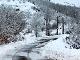 بارش 70 سامتی متری برف و مسدود شدن محورهای ارتباطی روستایی بهشهر