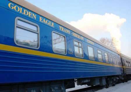 گردشگران خارجی قطار عقاب طلایی  مشهد را سیاحت کردند