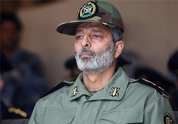 سرلشگر موسوی: ارتش به برکت انقلاب در جهان آبرومند است