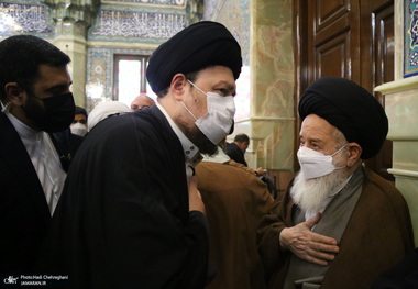 حضور مراجع و علما در مسجد امام حسن عسکری(ع) در پی ارتحال آیت الله العظمی صافی(ره)