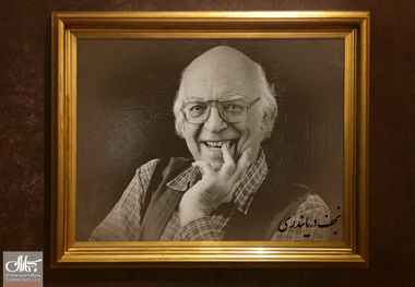 پسر نجف دریابندری مترجم آثار آیت‌الله خامنه‌ای