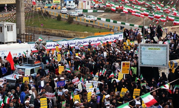 ملت ایران یکپارچه در راهپیمایی 22 بهمن شرکت می کنند