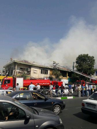 مهار آتش سوزی چند باب مغازه در حوالی میدان قدس