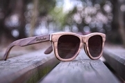 عینک آفتابی خوب چه ویژگی هایی دارد؟