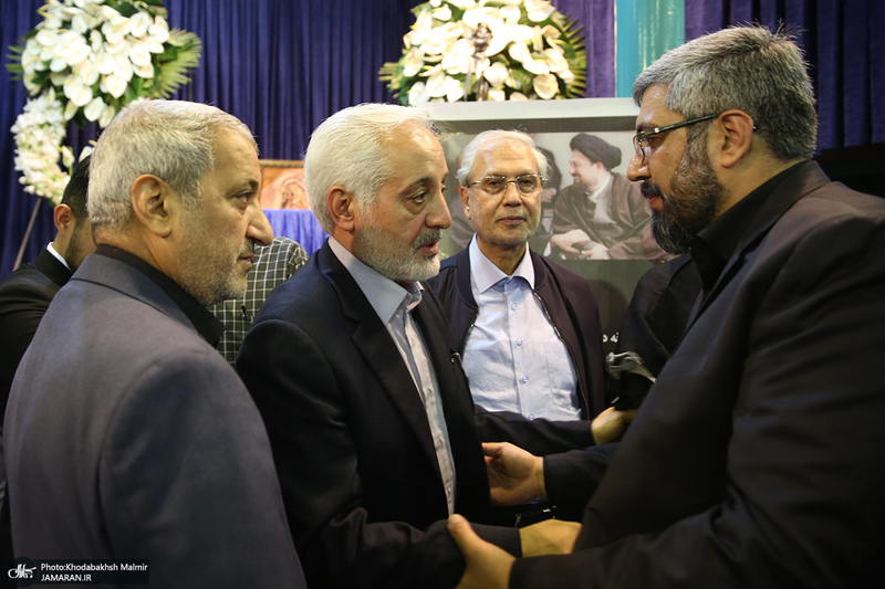 مراسم وداع با پیکر حجت الاسلام و المسلمین سید محمود دعایی در حسینیه جماران -2