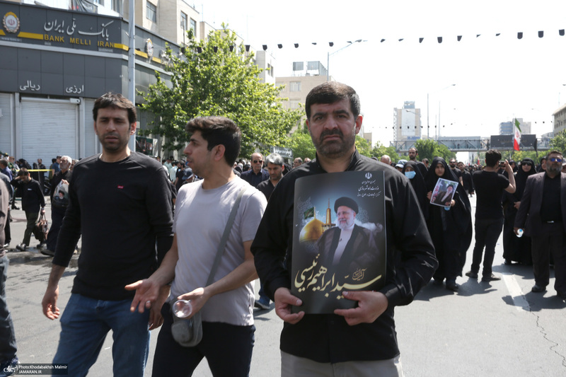 تشییع باشکوه پیکر رئیس جمهوری و یارانش در تهران- 6