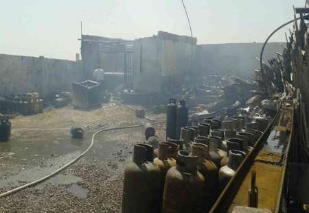 آتش سوزی محل عرضه سیلندر گاز در محله دواس بوشهر مهار شد