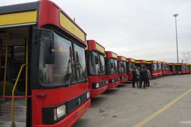 ۲۰ دستگاه اتوبوس با سوخت پاک به ناوگان مسافربری شهری اراک پیوست