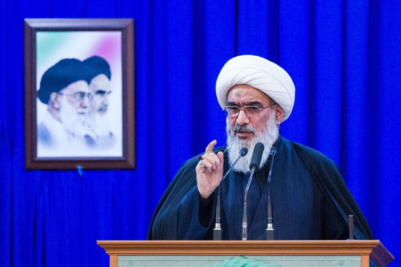 امام‌جمعه بوشهر: آمریکا بدعهدی کند، میز مذاکره را ترک می‌کنیم/ تیم مذاکره‌کننده تحت فشار دشمنان قرار نگیرد