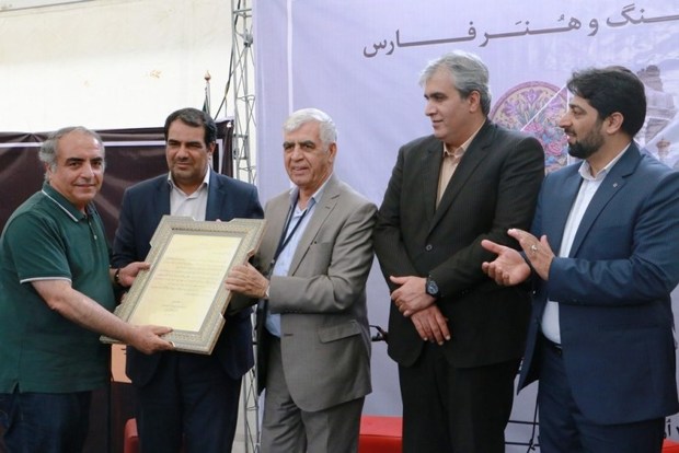 فرهنگ وهنر فارس میهمان سی ‌و‌یکمین‌ نمایشگاه کتاب تهران شد
