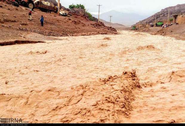 اجساد یکی از مفقود شدگان سیلاب رحیم آباد رودسر پیدا شد