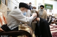 عمامه گذاری جمعی از طلاب به دست آیت‌الله‌العظمی شبیری زنجانی (5)